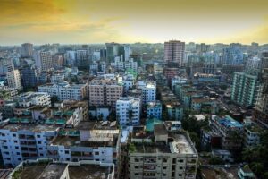 בנגלדש היא מדינה בדרום אסיה. זוהי המדינה השמינית באוכלוסייתה בעולם, עם אוכלוסיה העולה על 163 מיליון בני אדם בשטח של 148,460 קמ"ר